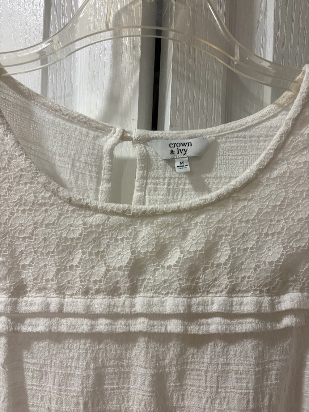 Crown & Ivy White Textured Lace Detail Sleeveless Babydoll Top Medium - Picture 2 of 5